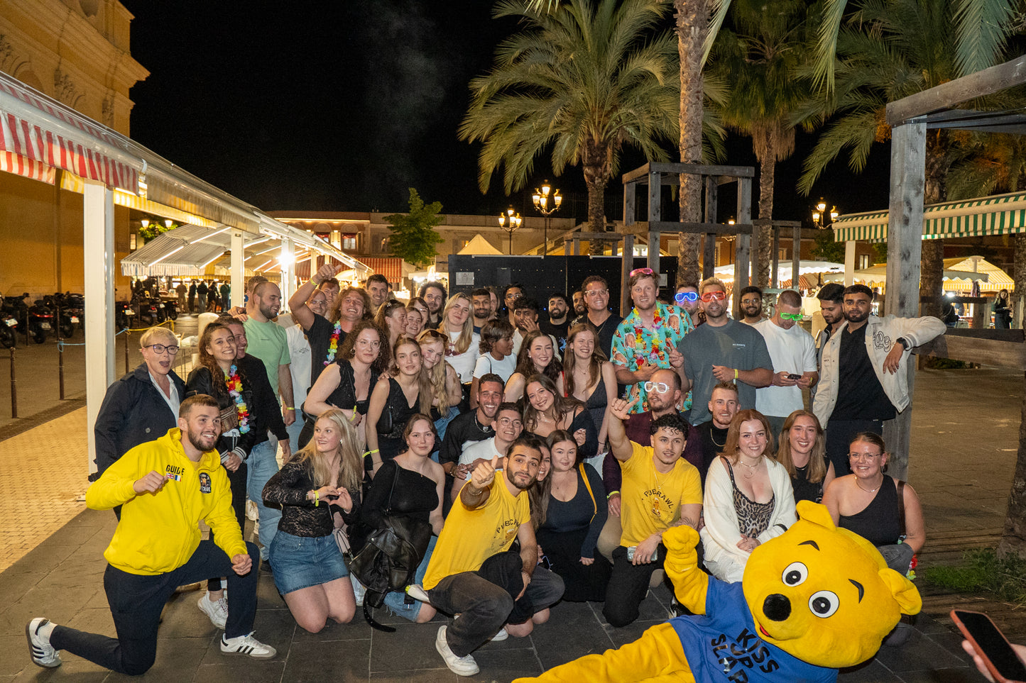 Pub Crawl Nice: 5 Shots, VIP Club Entry & Drinking Games Tour