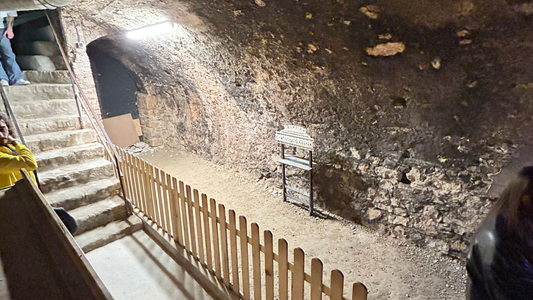 Pétanque Court Rental in a Bar in Old Nice