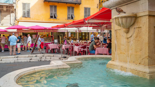 Nice: 2-Hour Guided Walking Tour with Local Guide